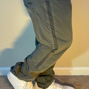 Kühl Legendary lightweight grey cargo pants